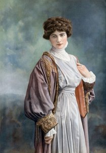 الكوميدي ميلي باز فيرير، تصوير هنري مانويل من صحيفة quot;لو ثياترquot; الفرنسية أكتوبر 1908 بواسطة هنري مانويل