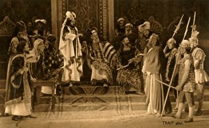 يسوع قبل السنهدرين 1922.