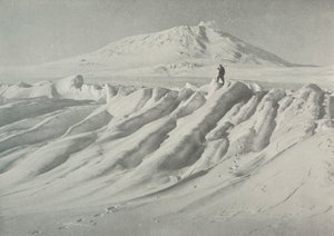 جبل إيريبوس فوق جبل جليدي مائي ، أكتوبر 1911 ، 1913 بواسطة هربرت بونتينج