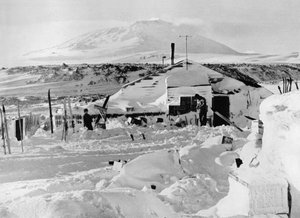 الكوخ بعد الشتاء ، c1911 ، 1913 بواسطة هربرت بونتينج