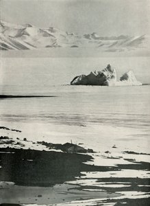 الكوخ والجبال الغربية من أعلى المنحدر ، c19101913 ، 1913. بواسطة هربرت بونتينج