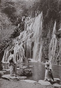 The Waterfall of Falling Jewels at Yumoto (b/w photo) بواسطة هربرت بونتينج