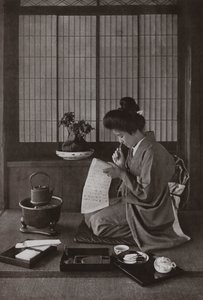 Writing a Letter (b/w photo) بواسطة هربرت بونتينج