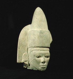 رأس Huaxtec ، ما بعد الفترة الكلاسيكية (900-1521) (حجر) بواسطة هواكستيك هواكستيك