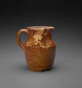 إبريق ، ج. 1889-1900 (الخزف الحجري المزجج) بواسطة موقع هانت بوتري أول attr.to موقع هانت بوتري فيرست attr.to