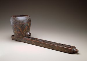 سفينة صب احتفالية ، بيرو ، 1675-1725 (خشب شونتا ، طلاء راتينج ومسامير)