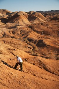 مشاهد حول وو كاي وان في صحراء غوبي، شينجيانغ، غرب الصين، 2007 (صورة فوتوغرافية) بواسطة ايرا بلوك