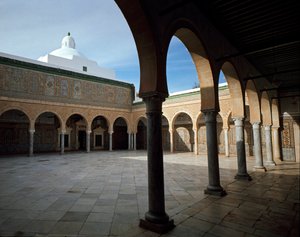 مسجد الحلاق أو ضريح سيدي سحاب بواسطة مدرسة إسلامية