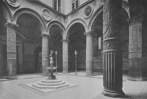 فلورنسا ، Palazzo Vecchio ، The Cortil (صورة b / w) بواسطة مصور إيطالي