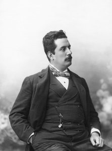 صورة لجياكومو بوتشيني ، ج .1900