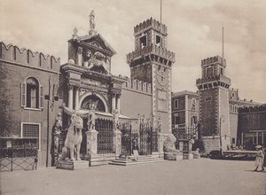 رويال ماريتايم أرسنال (صورة b / w) بواسطة مصور إيطالي