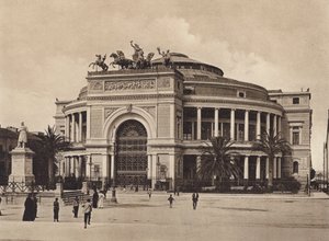  بواسطة مصور إيطالي