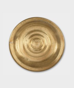 Back of Dish with central coat of arms بواسطة المدرسة الايطالية
