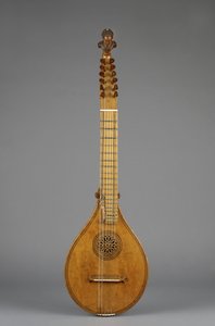 Cittern (Creta) (خشب القيقب ، الحجر الأزرق ، العاج) بواسطة المدرسة الايطالية