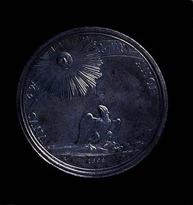 عكس ميدالية بورتريه لآنا إيزابيلا من مانتوا تصور نسرًا يراقب الشمس ، تم سكه عام 1698. نقش: VNVS AMOR (فضي) (للاطلاع على الوجه ، انظر 119199) بواسطة المدرسة الايطالية