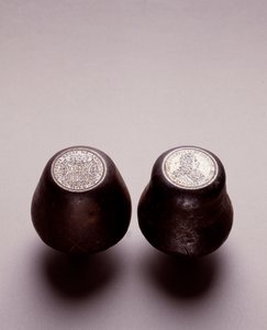 العملات النقدية الفضية من نابولي: Cesare Michelangelo d'Avalos. 1706 قطر 4 سم مجموعة خاصة بواسطة المدرسة الايطالية
