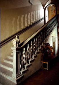 منظر لسلالم قاعة المدينة (Palazzo degli Anziani) بواسطة المدرسة الايطالية
