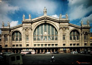 منظر لواجهة Gare du Nord ، بني 1861-63