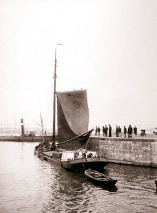 قارب القناة ، جزيرة ماركين ، هولندا ، 1898. بواسطة جيمس باتكين