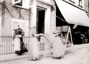النساء ، روتردام ، هولندا ، 1898 بواسطة جيمس باتكين