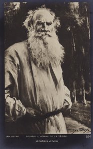 ليو تولستوي (1828-1910) ، روائي روسي ، كاتب قصة قصيرة وكاتب مسرحي