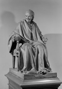 تمثال جالس فولتير (1694-1778) بواسطة جان انطوان هدون