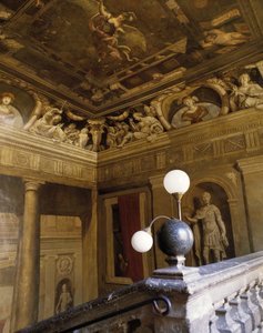 العمارة الباروكية: درج مرسوم في trompe l'oeil (trompe-l'oeil) (القرن السابع عشر). رسم جان داريت (1613-1668). فندق دي شاتورينارد. Aix en Provence (Aix-en-Provence)، Bouches du Rhone (Bouches-du-Rhone) (13). بواسطة جان داريت