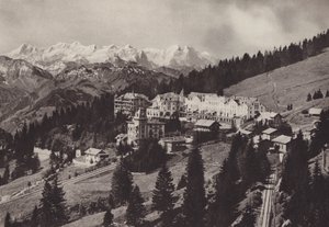 فندق Grand ، Rigi Kaltbad ، يقع في سكة حديد مسننة Vitznau Rigi Kulm (b / w photo) بواسطة جين جابريل