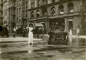سندات في العمل ، c.1905-40 بواسطة جيسي تاربوكس بيلز