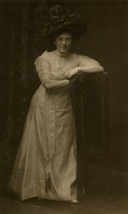 بيلز صورة ذاتية ، حوالي 1905-40 (صورة فضية جيلاتينية) بواسطة جيسي تاربوكس بيلز