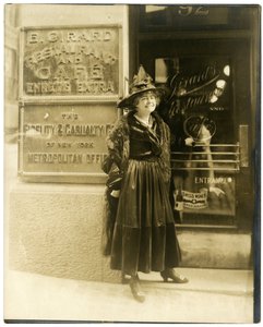 مدام جيرارد من نيويورك ، مطعم وسط المدينة الشهير 92 William St ، 1910 بواسطة جيسي تاربوكس بيلز