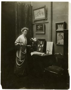 الآنسة ويلموت ، 1905-18 (صورة فضية جيلاتينية) بواسطة جيسي تاربوكس بيلز
