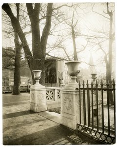 Shaw Memorial ، بوسطن ، الولايات المتحدة الأمريكية ، حوالي 1902-10 (صورة فضية للجيلاتين) بواسطة جيسي تاربوكس بيلز