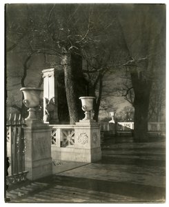 نصب شو التذكاري في الليل ، بوسطن ، ماساتشوستس ، الولايات المتحدة الأمريكية ، حوالي 1902-10 (صورة فضية جيلاتينية) بواسطة جيسي تاربوكس بيلز
