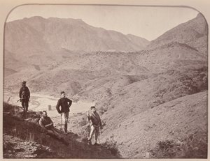 "أبليارد العام والموظفون ، علي مسجيد في المسافة"