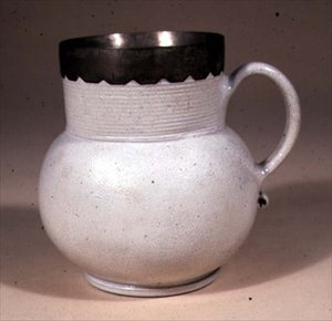 القدح ، c 1680 (الخزف الحجري الملح المزجج) بواسطة جون دوايت