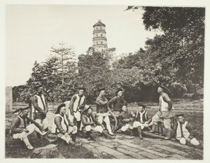 جنود التتار ، ج. 1868. بواسطة جون طومسون