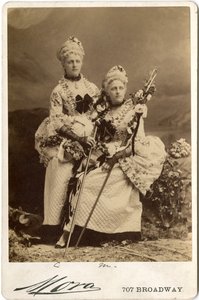 توأم رايفز (طباعة بني داكن)