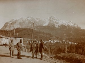 ألبوم "Meine weltkriegs - Erinnerungen South-West Front (Carinthia، Italien، South Tyrol) (حربي العالمية - ذكريات عن الجبهة الجنوبية الغربية في كارينثيا ، إيطاليا ، ترينتينو ألتو أديجي) 31/03/1915 - 12/11 / 1918 - جوزيف زوهليس فيين ": جنود نمساويون في إيطا بواسطة جوزيف زوهليس