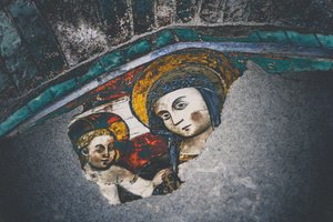  بواسطة الفرح الليونز