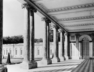 منظر للنمط الأمامي والجناح الأيسر من Grand Trianon ، 1687-88
