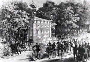 سباق Velocipede في Pre Catelan ، حوالي 1860-70 (نقش) (صورة بالأبيض والأسود) بواسطة جول بلكوك