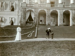 Tsarina Alexandra Fyodorovna مع Tsarevich Alexei من روسيا ، c1907-c1910.