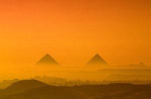  بواسطة كينيث جاريت
