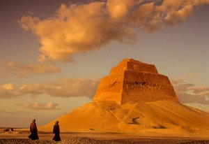  بواسطة كينيث جاريت