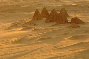  بواسطة كينيث جاريت