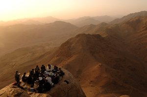  بواسطة كينيث جاريت