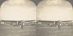 مجموعة من 3 مناظر مجسمة للطيران ، بما في ذلك الأخوين رايت ، 1900-1929. بواسطة شركة كيستون فيو
