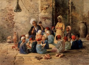 مدرسة في القاهرة (مصر). (مدرسة بالقاهرة). مدرس يستجوب الأولاد في فصل دراسي منظم على بساط على الأرض. صبي يقف بين الآخرين ، جالسًا يقرأ كتابهم المدرسي ، السجادة محاطة بالأحذية بواسطة كونستانتين إيجوروفيتش ماكوفسكي