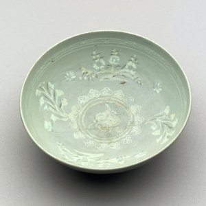 وعاء مع طلاء سيلادون ، 1250-1350 (سيراميك)